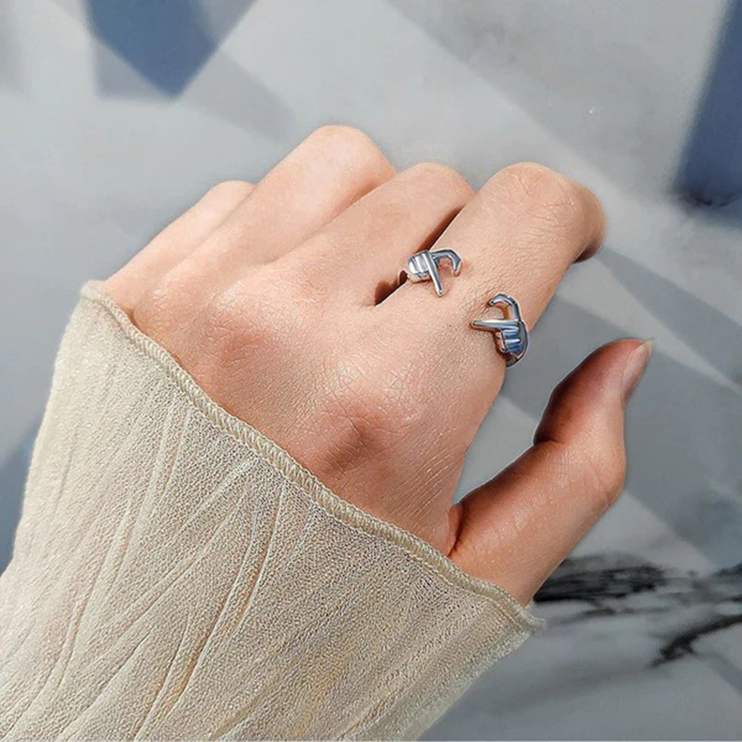 Hand Heart Ring