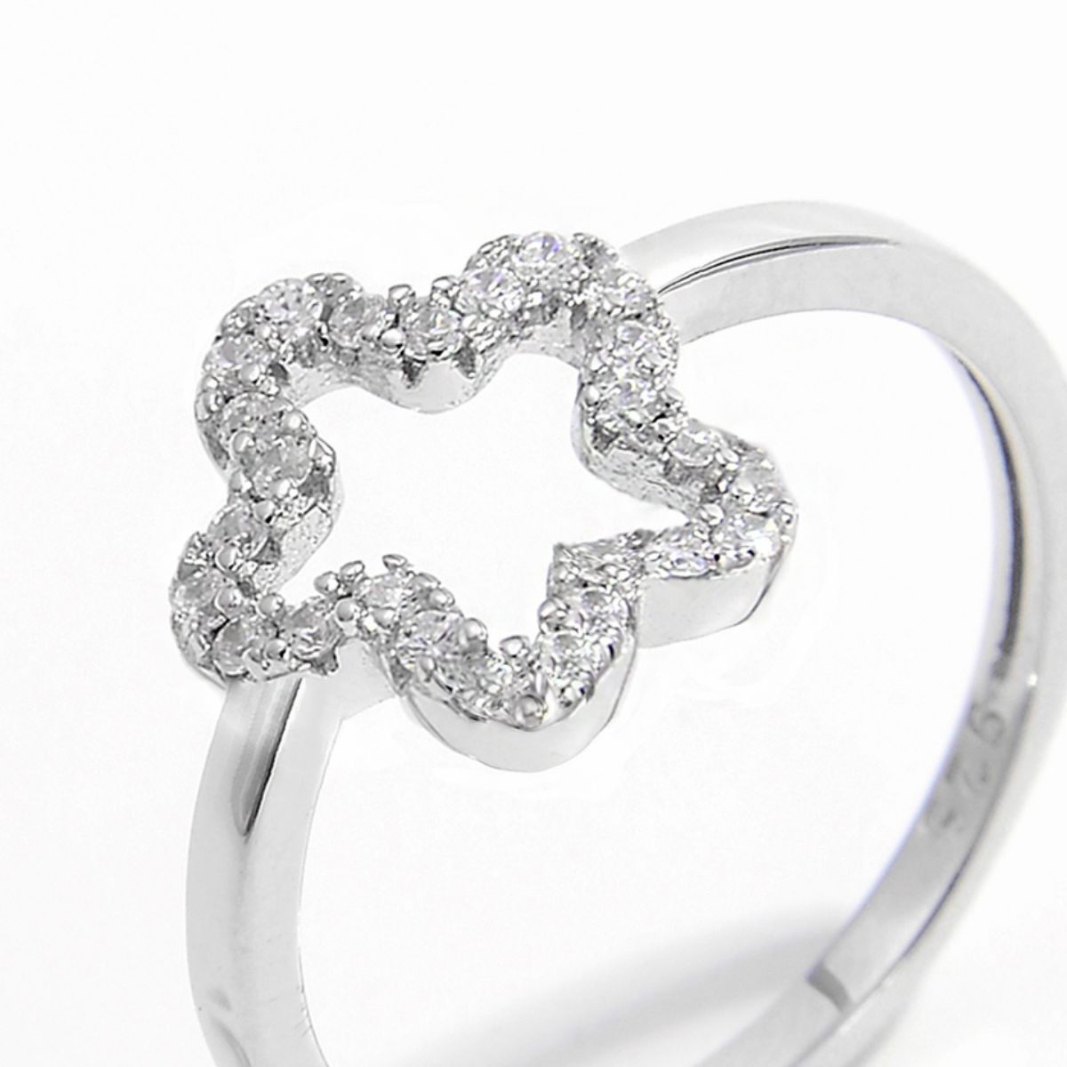 Cutout Star Ring